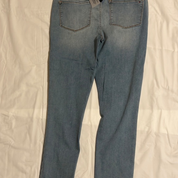 Tommy Hilfiger Jeans - Picture 2 of 2